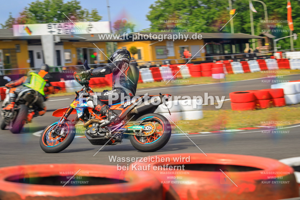 _DSK2183 | Hier findet Ihr Bilder von Touristenfahrten auf der Nürburgring Nordschleife oder von anderen Veranstaltungen die ich besucht habe. Viel Spass beim Durch Schauen 