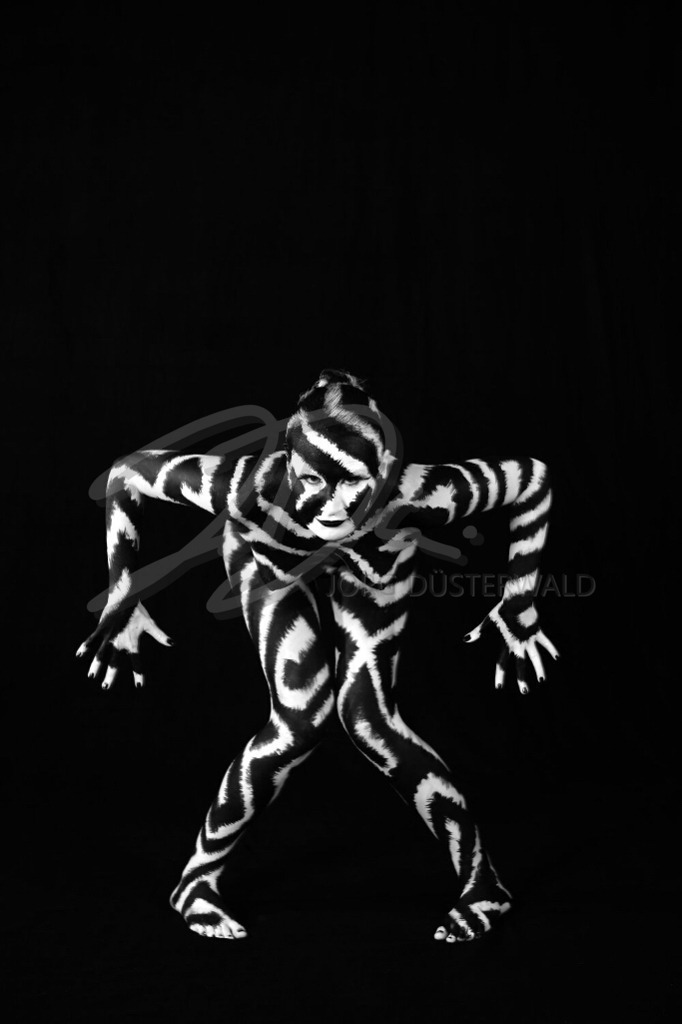 Bodypainting-GRAPHIC_9625 | #006 | Modell: Katey | Foto: Uwe Schmida - Realisiert mit Pictrs.com