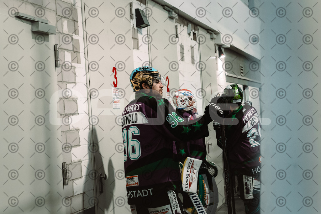 Alligators_vs_Bayreuth_10_2025-01 | Höchstadt Alligators Fotogalerie: Eishockey-Action aus Franken. Professionelle Spielfotos, Portraits & Stadionbilder zum Download. Jetzt entdecken! - Realized with Pictrs.com
