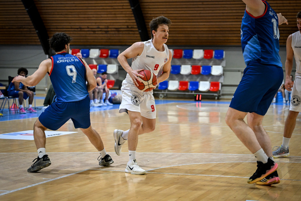 gml_026 | Fotos von Basketballspielen aus dem Raum NRW fotografiert von Gero Mueller-Laschet und Daniel Schaefer - Realisiert mit Pictrs.com