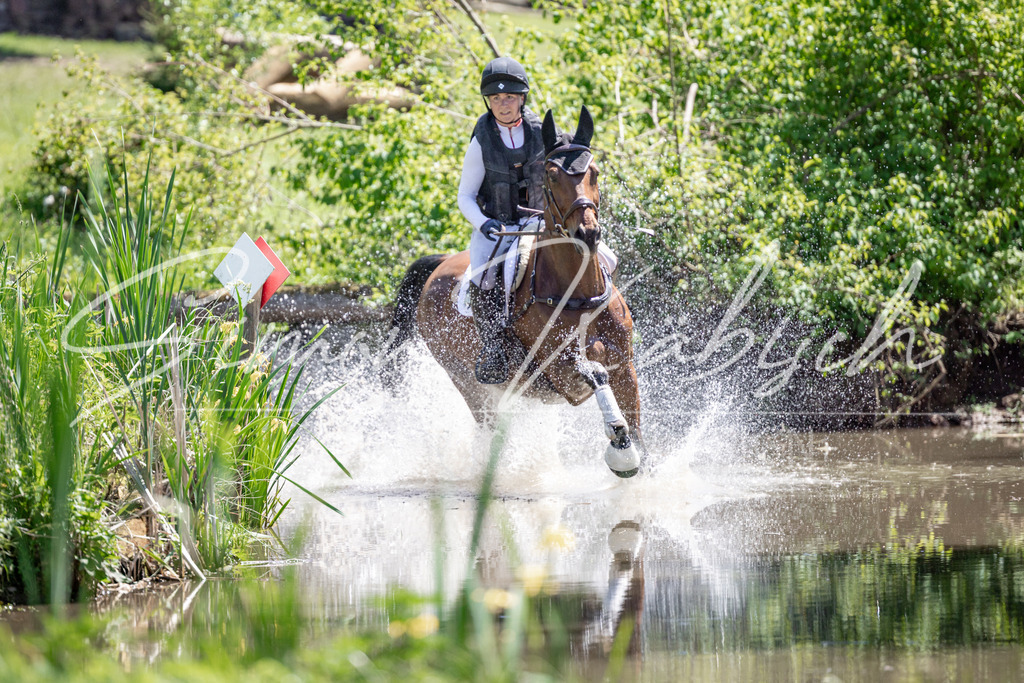 20260523-_3LI8919 | Tierfotografie Pferde, Hunde, Katzen, Haustiere.
Turnierfotografie Reitturniere, Reiten, Springreiten, Dressur in Hanau, dem Main-Kinzig-Kreis und dem Rhein-Main- Gebiet um Frankfurt