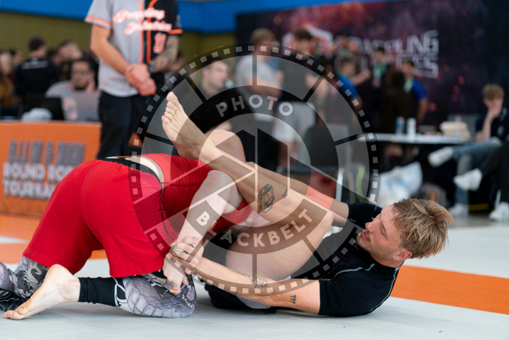 20240915PBB4218 | Athletes compete during the Grappling Industries’ grappling and Brazilian jiu-jitsu competition in Berlin, on September 15, 2024.