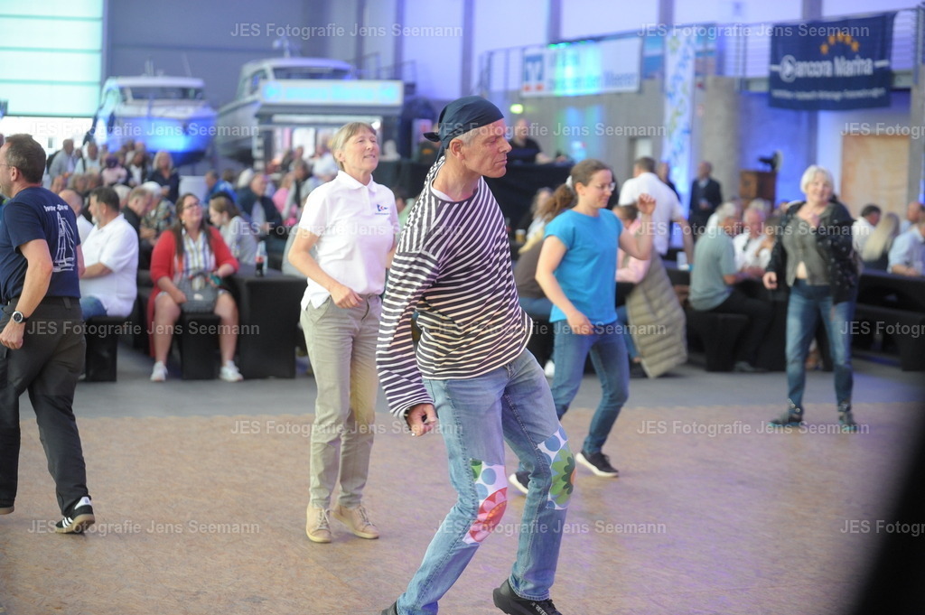 2026_0613_Neustadt Cup_Konzert0105 | Fotograf Jens Seemann aus Neustadt in Holstein. Ich fotografiere Ihre Hochzeit, Veranstaltungen, Sport. Firmen... - Realisiert mit Pictrs.com
