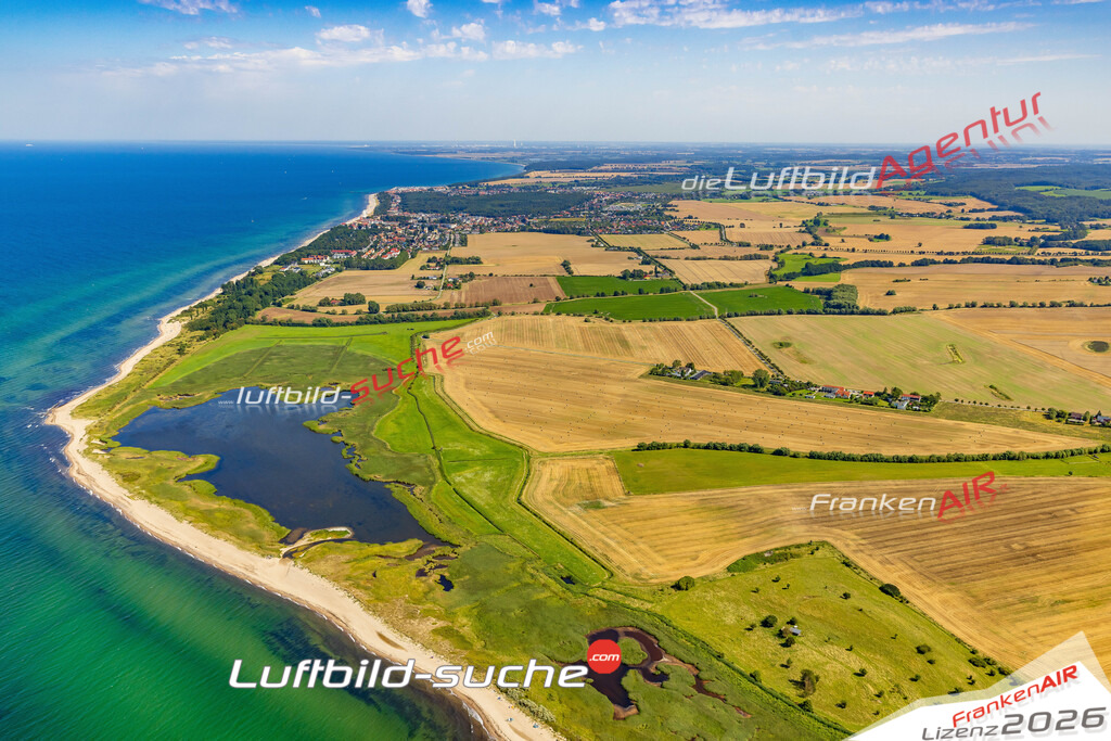Luftaufnahme Riedensee Bastorf - Die Luftaufnahme wurde 2025 vom UL-Flugzeug heraus erstellt ( ohne Drohne ) - Hochauflösende Luftaufnahme - für professionelle Ausdrucke geeignet. Die Geschenkidee !Mit Lizenz und Bildrechte bestellbar