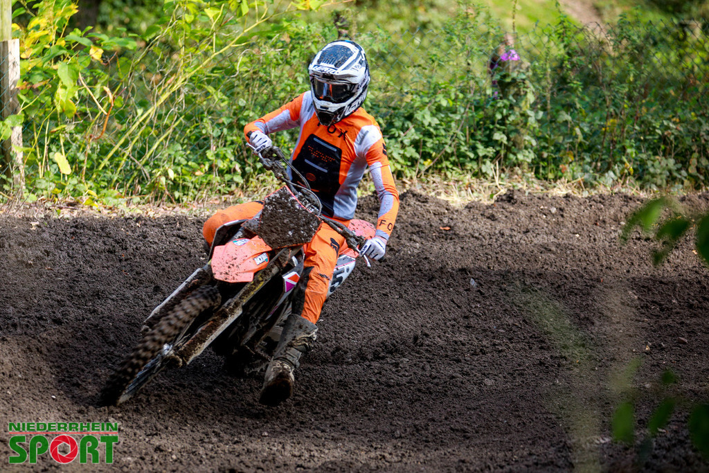 OpenTrack2024_Sonntag_Hobbyfahrer_241 | Bildergalerie von Sport-Ereignissen aber auch von weiteren spannenden Dingen - nicht nur vom Niederrhein. In Anlehnung an den bekannten Spruch von Hanns Dieter Hüsch heißt das Motto: "Niederrhein ist überall".  - Realisiert mit Pictrs.com