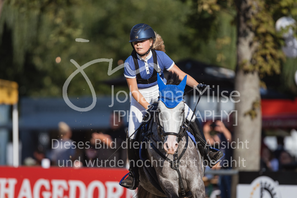 220825_Delbrueck_PonyTrophy-234 | Deine schönsten Turniermomente als professionelle Fotos! Entdecke hochwertige Pferdesport-Fotografie im Online-Shop. Jetzt Fotos finden & bestellen!