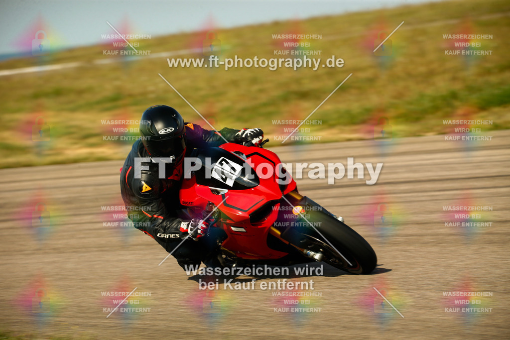 _MOT5767 | Hier findet Ihr Bilder von Touristenfahrten auf der Nürburgring Nordschleife oder von anderen Veranstaltungen die ich besucht habe. Viel Spass beim Durch Schauen 