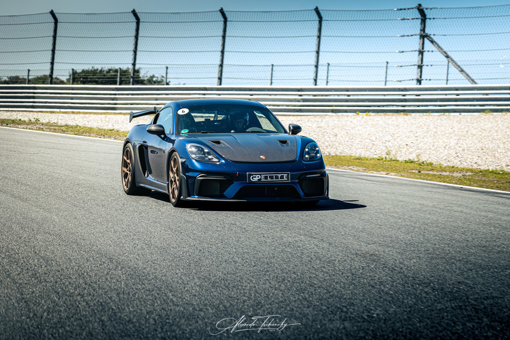 R6AT6300 _Alexander Tschuncky | Entdecken Sie die faszinierende Welt von Alexander Tschuncky Arts: Kreative Fotografie, atemberaubende Automobilkunst und hochwertiger Bilderdruck. Lassen Sie sich inspirieren! - Realisiert mit Pictrs.com