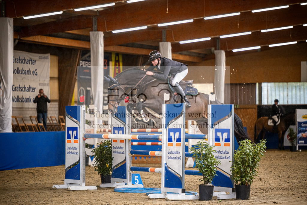 DOS_1030 | Entdecke hochwertige Reitturnierfotos von Foto Oger. Professionell, emotional und authentisch – jetzt Lieblingsmomente im Shop bestellen.Deutschlandweite Turnierfotografie. - Realisiert mit Pictrs.com