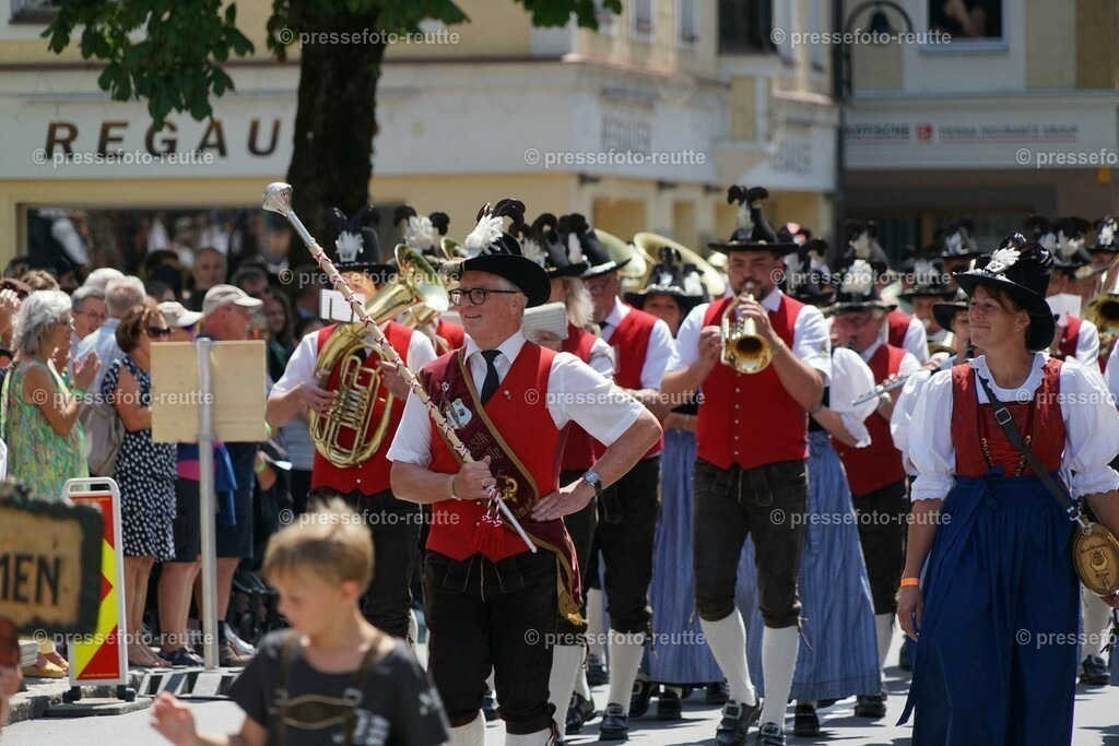 24b-ELMEN-Bundesmusikfest-2023-Juni16-Reutte-DSC06668 | Info aus dem Bezirk Reutte/Ausserfern Tirol sowie eine umfangreiche Bilddatenbank über die gesamte Region: Lechtal, Talkessel Reutte, Tannheimertal, Zwischentoren. Lech, Plansee, Zugspitze, Grenztunnel, B179, Fernpassstraße, Verkehr, Lawinen, Tradition, - Realisiert mit Pictrs.com