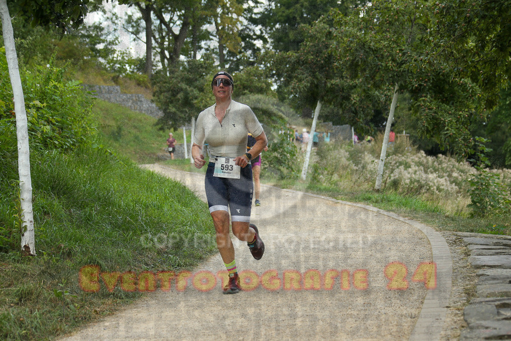 250824_1401_EX1_4671 | Sportfotografie im Rhein-Sieg Kreis, Köln, Bonn, NRW, Rheinland Pfalz, Hessen, etc. Unser Tätigkeitsfeld umfasst den Laufsport vom Volkslauf über den Marathon, Duathlon, Triathon bis zum Ultralauf wie Kölnpfad Ultra oder Schindertrail.