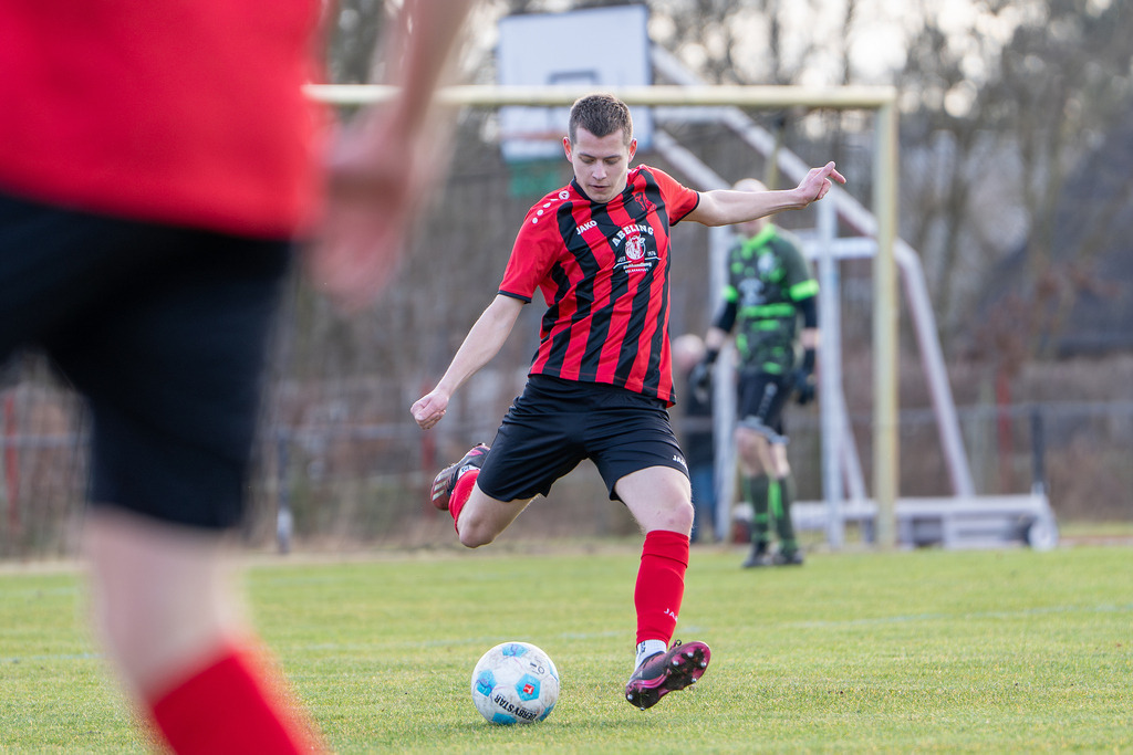 Fußball I Herren I Saison 2025-2026 I Bezirksliga Weser-Ems 4 I 21. Spieltag I TuS Frisia Goldenstedt - Vfl Oythe I 3860 | jns.sportfotos - Realisiert mit Pictrs.com