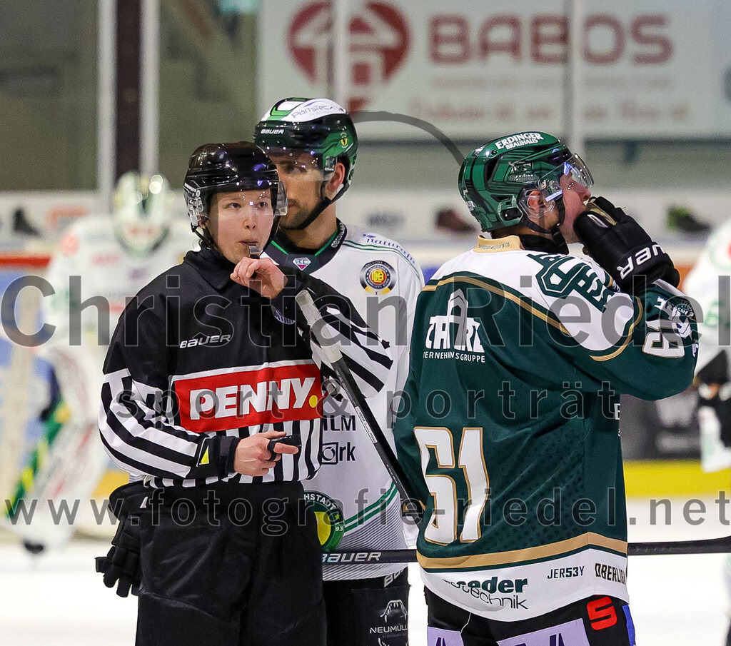 2026-01-02_071_TSV_Erding_gegen_Hoechstadt_Alligators | Erding, Deutschland, 02.01.2026:Eishockey, Oberliga Süd 2025 / 2026, 33. Spieltag, TSV Erding gegen Höchstadt Alligators, Endergebnis: 2:1Dennis Miller (Erding Gladiators, #61)Foto: Christian Riedel / fotografie-riedel.net