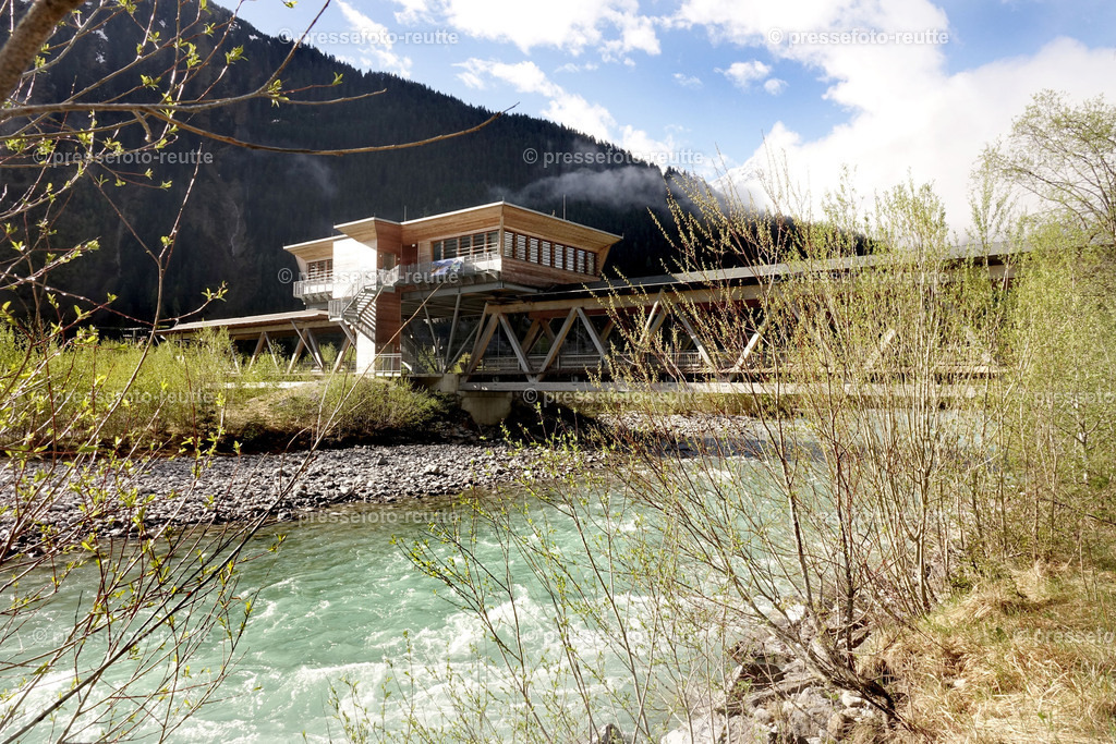 welltvi-Lechfluss-bei-ELMEN-Klimmbruecke-09052019-DSD00967 | Info aus dem Bezirk Reutte/Ausserfern Tirol sowie eine umfangreiche Bilddatenbank über die gesamte Region: Lechtal, Talkessel Reutte, Tannheimertal, Zwischentoren. Lech, Plansee, Zugspitze, Grenztunnel, B179, Fernpassstraße, Verkehr, Lawinen, Tradition, - Realisiert mit Pictrs.com