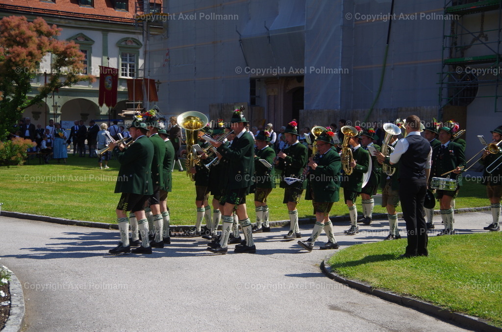 IMGP4661 | fotografiert von Axel PollmannLeonhardi Wallfahrt Benediktbeuern und Murnau, Fronleichnam, Fasching, Landschaft im Loisachtal und Benediktbeuern  - Realisiert mit Pictrs.com
