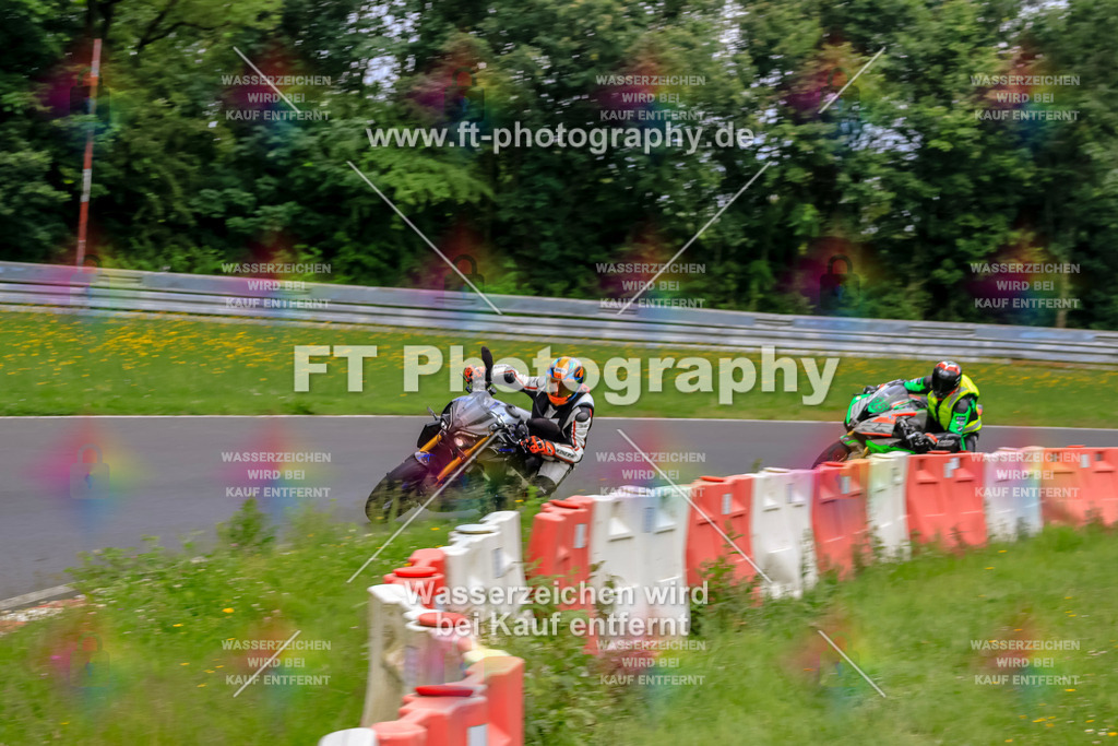 VBK-6966 | Hier findet Ihr Bilder von Touristenfahrten auf der Nürburgring Nordschleife oder von anderen Veranstaltungen die ich besucht habe. Viel Spass beim Durch Schauen 