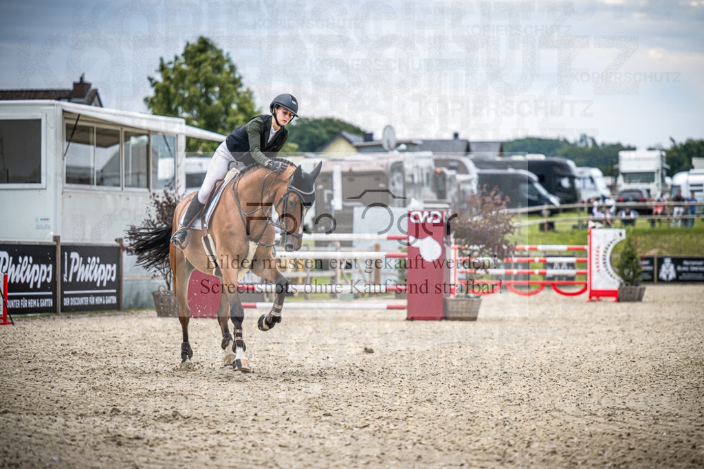 DOS_5636 | Entdecke hochwertige Reitturnierfotos von Foto Oger. Professionell, emotional und authentisch – jetzt Lieblingsmomente im Shop bestellen.Deutschlandweite Turnierfotografie. - Realisiert mit Pictrs.com