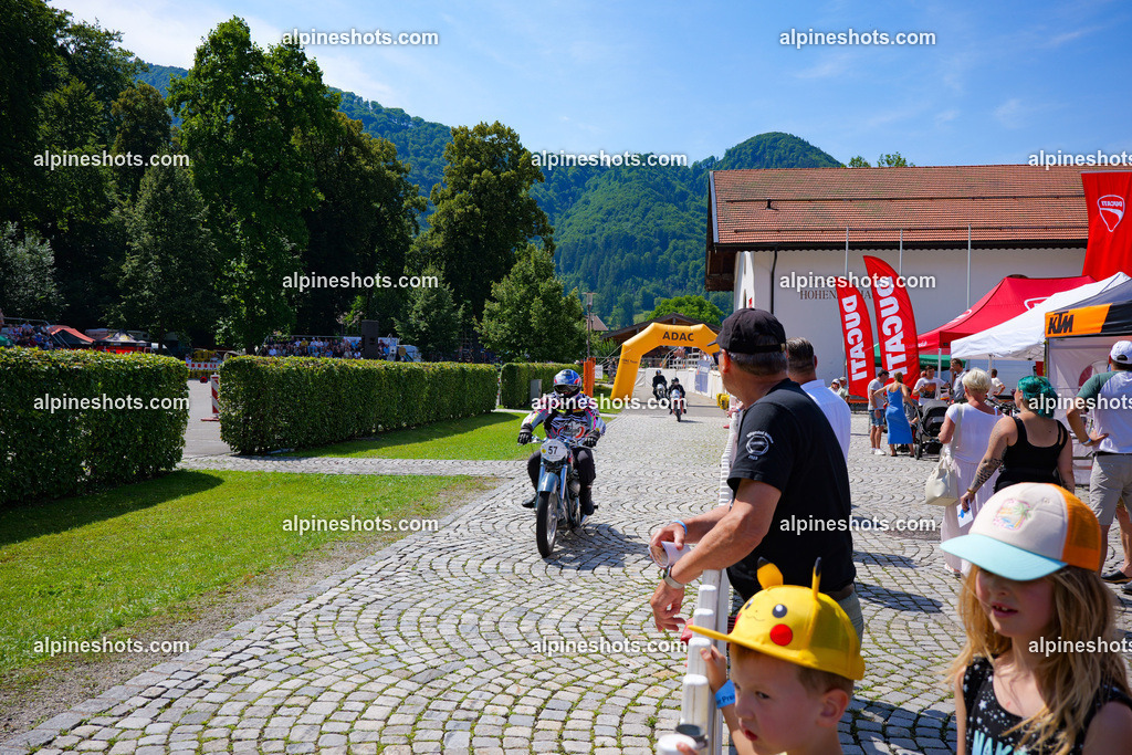 P1014706 | Erleben Sie atemberaubende, hochqualitative Fotos Ihrer Fahrt entlang der malerischen Alpenstraßen. Besuchen Sie alpineshots.com, um professionelle Aufnahmen Ihrer unvergesslichen Reise zu finden und zu kaufen - Realisiert mit Pictrs.com