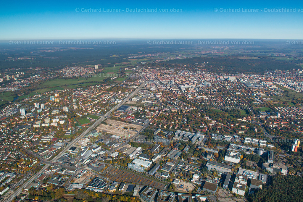 3704537 | ERLANGEN 15.10.2017 Stadtzentrum im Innenstadtbereich  in Erlangen im Bundesland Bayern, Deutschland // The city center in the downtown area  in Erlangen in the state Bavaria, Germany Foto: Gerhard Launer