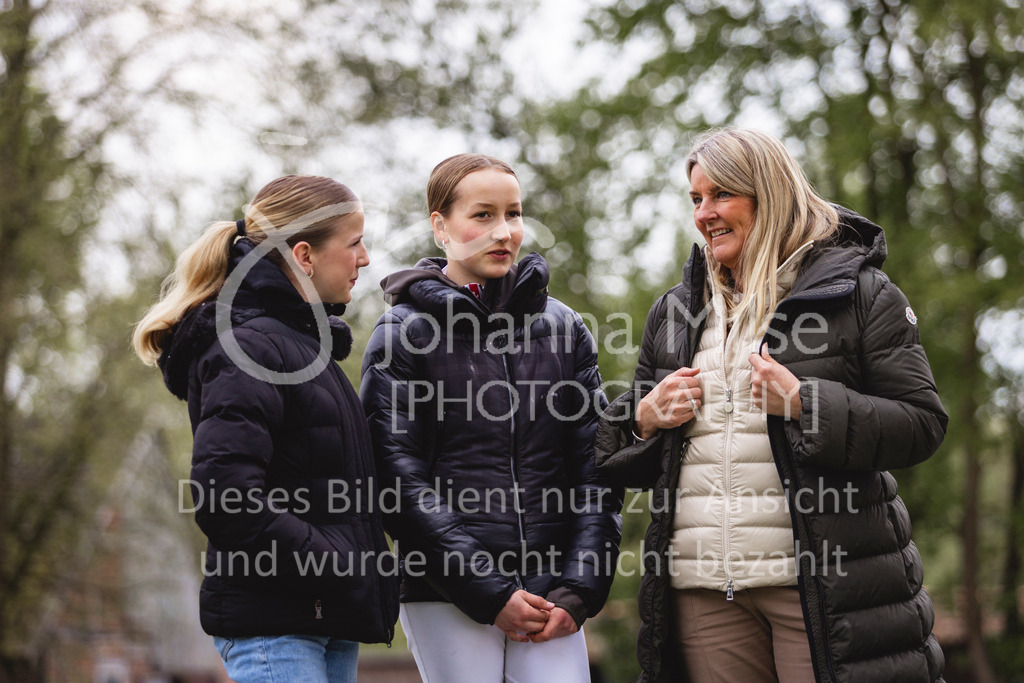 240426_Olfen-Vinnum_PonyTrophy-145 | Deine schönsten Turniermomente als professionelle Fotos! Entdecke hochwertige Pferdesport-Fotografie im Online-Shop. Jetzt Fotos finden & bestellen!