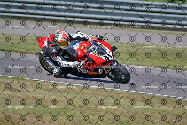 26BT01-0098 | 041 - Realisiert mit Pictrs.com