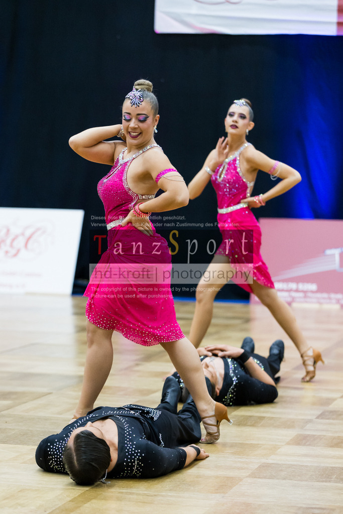 202603145_RL_Lat-Formationen_Nbg_6002 | Tanzsportbilder, Standardtanz, Lateintanz, WDSF, DTV, LTVB, dancecomp, goc, hessen tanzt, blaues band der spree, walzer, tango, wiener walzer, slowfox, quickstepp, samba, rumba, cha-cha-cha, paso doble. jive, hd-kroft photography, turniertanzsport