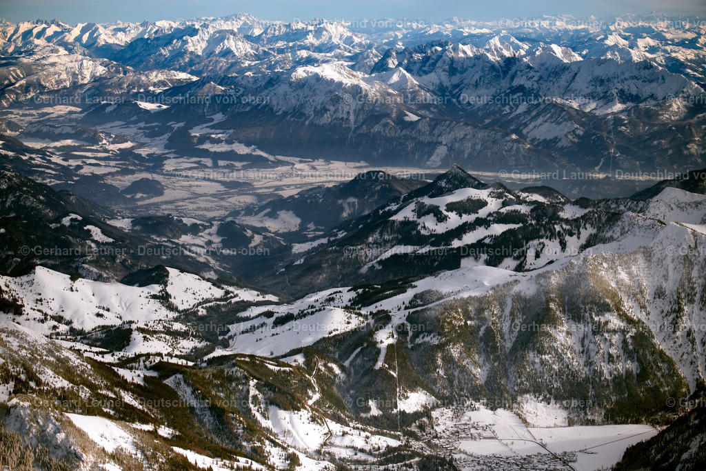 3900262 | Online-Shop für Luftbilder aus Deutschland. Seit über 45 Jahren baut Gerhard Launer das Luftbildarchiv mit unterschiedlichsten Themen stetig weiter aus.