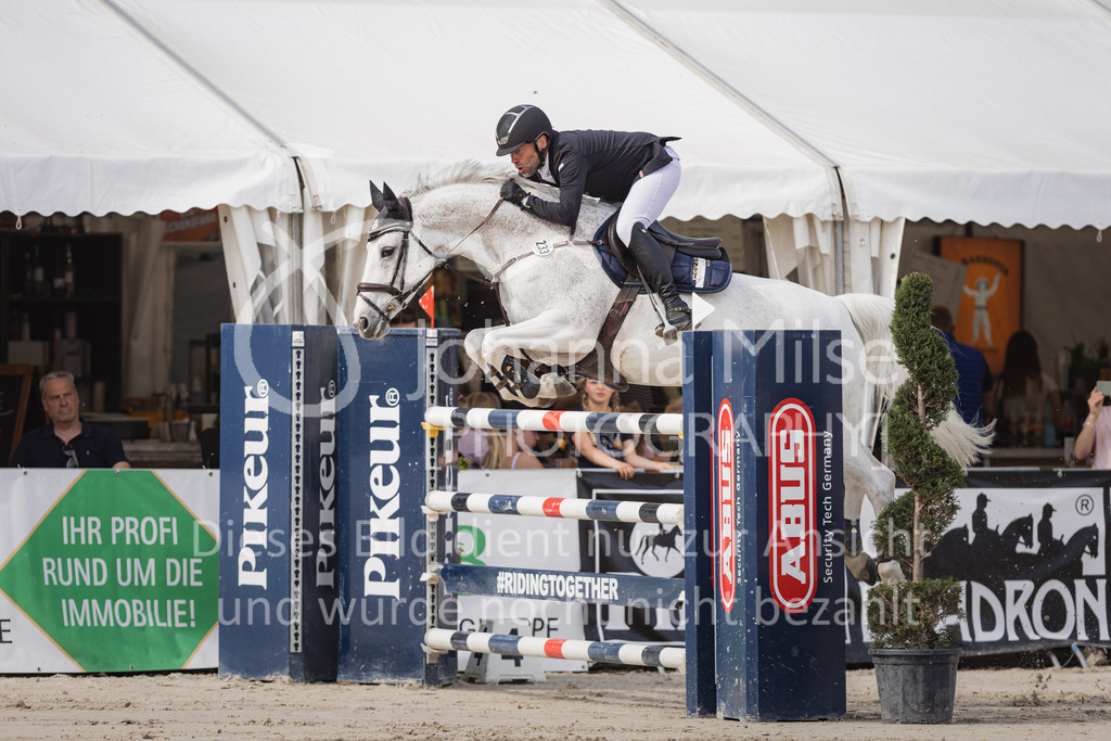 230521_MayDays_M__-Spr-812 | 3. Etappe der Waldbach Amateur Tour, M**-Springen mit steigenden Anforderungen, Herford-Laar, May Days, 21.05.2023