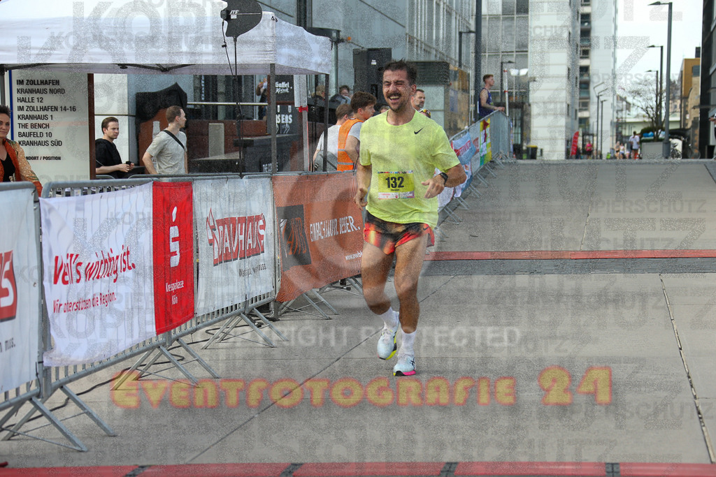 250920_1508_EX1_8413 | Sportfotografie im Rhein-Sieg Kreis, Köln, Bonn, NRW, Rheinland Pfalz, Hessen, etc. Unser Tätigkeitsfeld umfasst den Laufsport vom Volkslauf über den Marathon, Duathlon, Triathon bis zum Ultralauf wie Kölnpfad Ultra oder Schindertrail.
