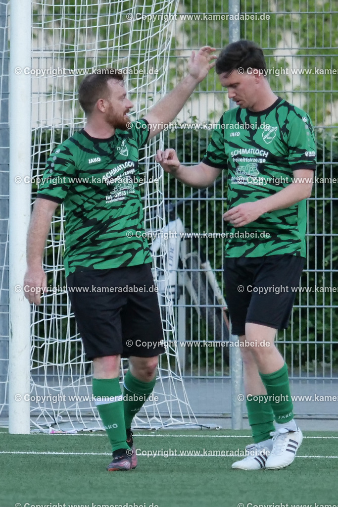 Fußball Kreispokal 25/26 Ü 32 : Spiel um Platz 3 : SV 08/29 Friedrichsfeld - SV Ringenberg AH  2 : 1 | Fußball Kreispokal 25/26 Ü 32 : Spiel um Platz 3 : SV 08/29 Friedrichsfeld - SV Ringenberg AH  2 : 1Spielort : Voerde Friedrichsfeld - Realisiert mit Pictrs.com