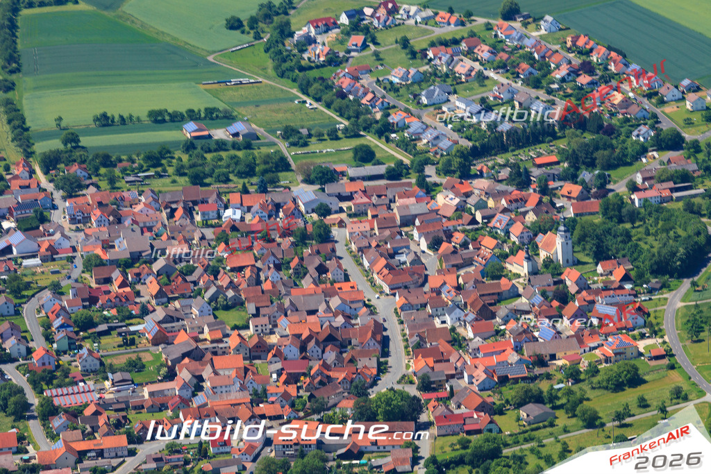 Luftbild von  Aubstadt - Luftaufnahme wurde 2016 von https://frankenair.de mittels Flugzeug (keine Drohne) erstellt - die Geschenkidee