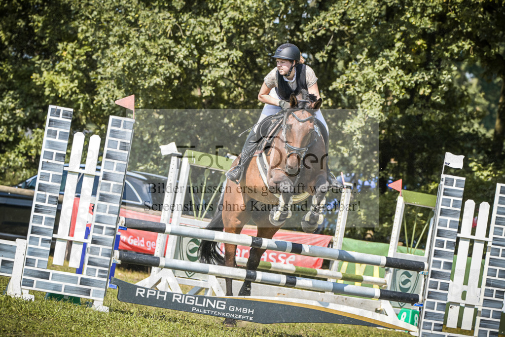 DOS_0480 | Entdecke hochwertige Reitturnierfotos von Foto Oger. Professionell, emotional und authentisch – jetzt Lieblingsmomente im Shop bestellen.Deutschlandweite Turnierfotografie. - Realisiert mit Pictrs.com