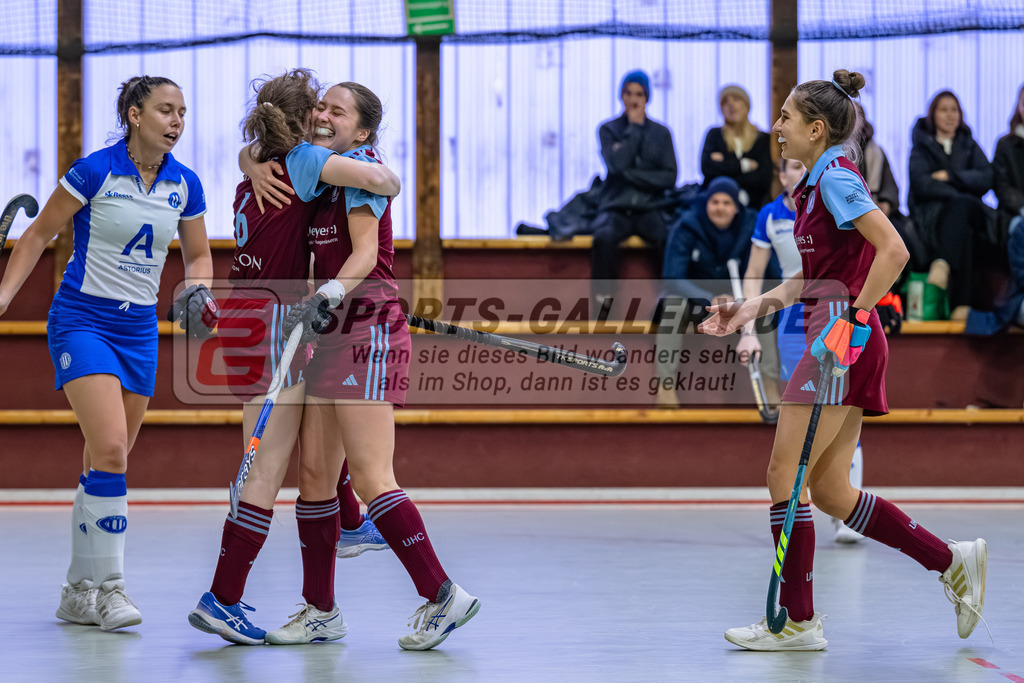 SM_20260110-DZ9_9291 | 1.Bundesliga Hallenhockey  (W) UHC - GTHGC / 7:4 (4:3)