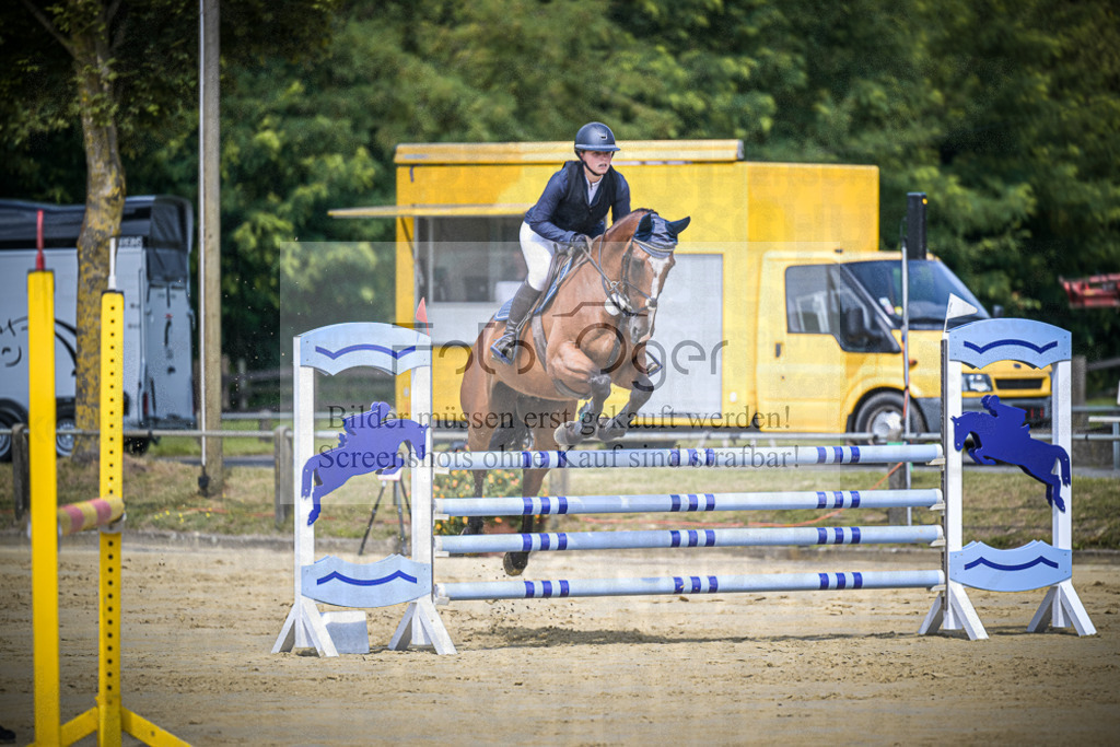 DOS_7236 | Entdecke hochwertige Reitturnierfotos von Foto Oger. Professionell, emotional und authentisch – jetzt Lieblingsmomente im Shop bestellen.Deutschlandweite Turnierfotografie. - Realisiert mit Pictrs.com