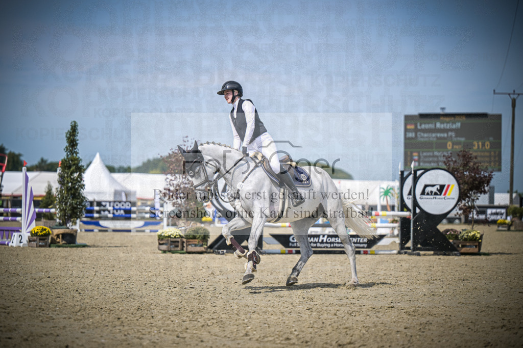 DOS_3715 | Entdecke hochwertige Reitturnierfotos von Foto Oger. Professionell, emotional und authentisch – jetzt Lieblingsmomente im Shop bestellen.Deutschlandweite Turnierfotografie. - Realisiert mit Pictrs.com