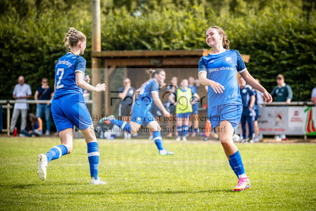 SG Bohmte/Ostercappeln/Schwagstorf - SV Harderberg - Frauen Bezirkpokal | Frauen Bezirkpokal · 1. Damen - 1. Damen · Sportplatz - Realisiert mit Pictrs.com
