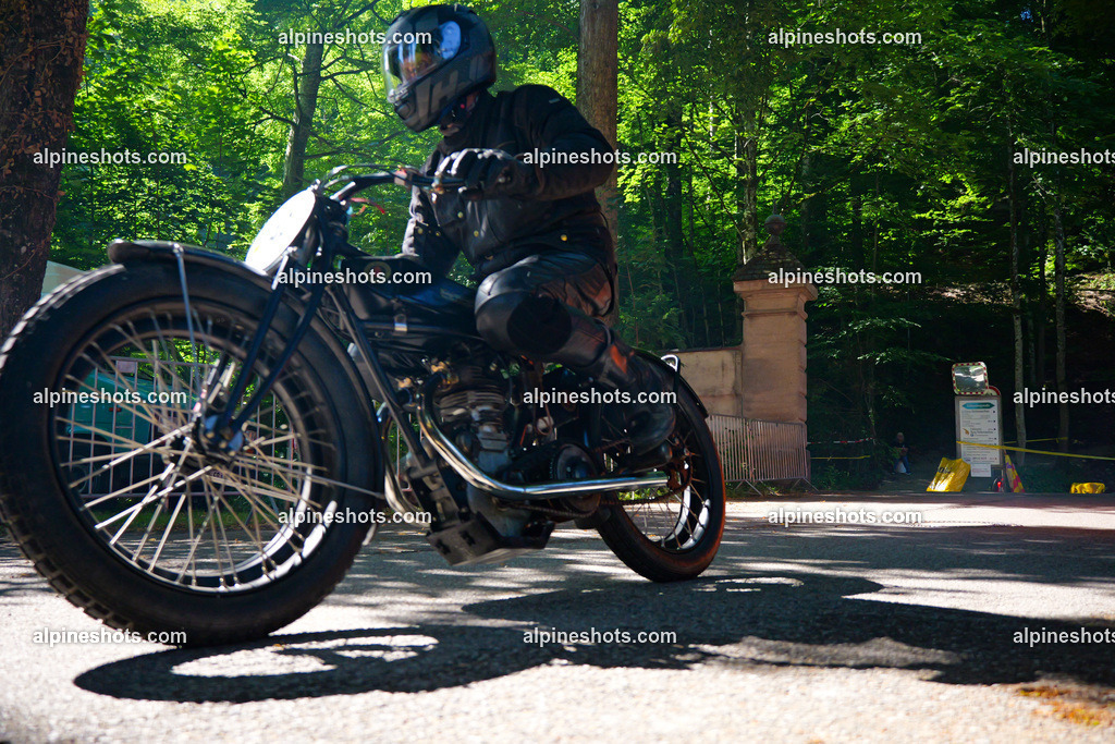 P1026175 | Erleben Sie atemberaubende, hochqualitative Fotos Ihrer Fahrt entlang der malerischen Alpenstraßen. Besuchen Sie alpineshots.com, um professionelle Aufnahmen Ihrer unvergesslichen Reise zu finden und zu kaufen - Realisiert mit Pictrs.com