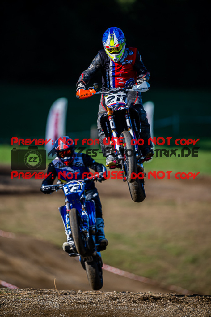 MaZZes_FotoMatrix_220903_9131 | UE40