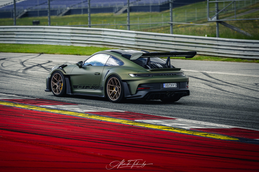 R6PZ2771 _Alexander Tschuncky | Entdecken Sie die faszinierende Welt von Alexander Tschuncky Arts: Kreative Fotografie, atemberaubende Automobilkunst und hochwertiger Bilderdruck. Lassen Sie sich inspirieren! - Realisiert mit Pictrs.com
