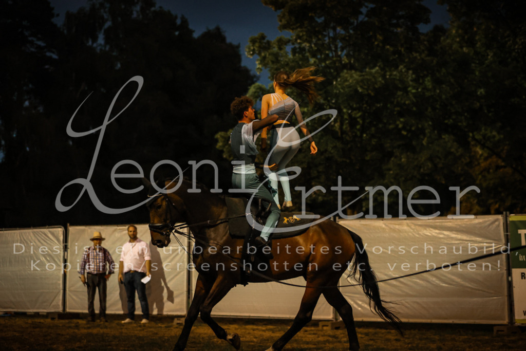 SaShow00338 | Leoni Ertmer Photography - Realisiert mit Pictrs.com