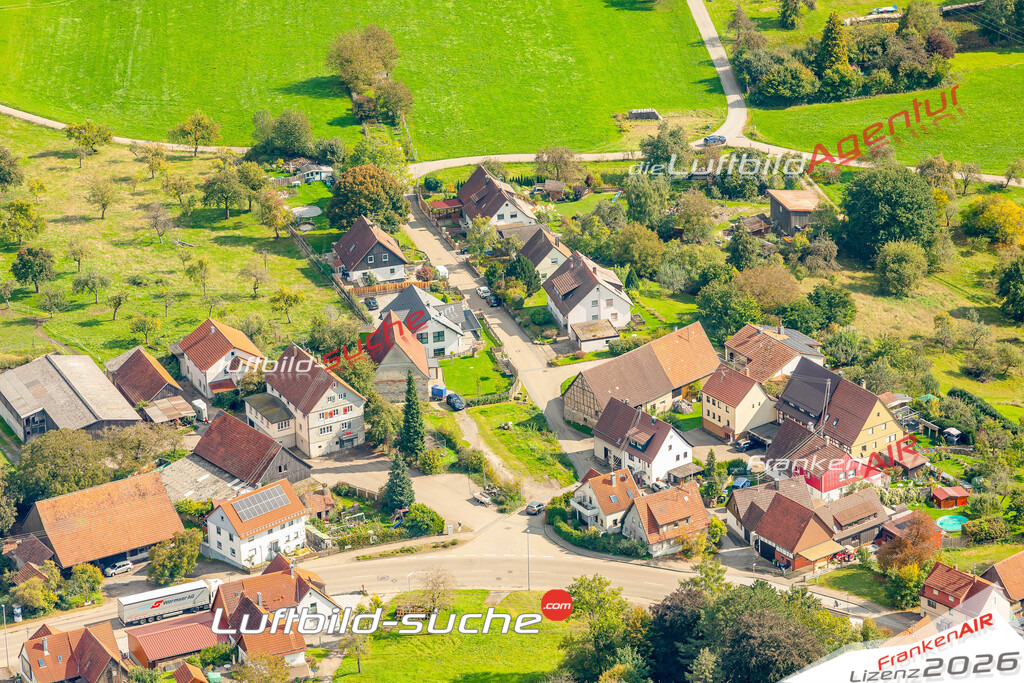 Luftaufnahme der Stadt Großerlach - Die Luftaufnahme wurde 2025 vom UL-Flugzeug heraus erstellt ( keine Drohne ) - Hochauflösende Luftaufnahme - für professionelle Ausdrucke geeignet. Die Geschenkidee !Mit Lizenz und Bildrechte bestellbar
