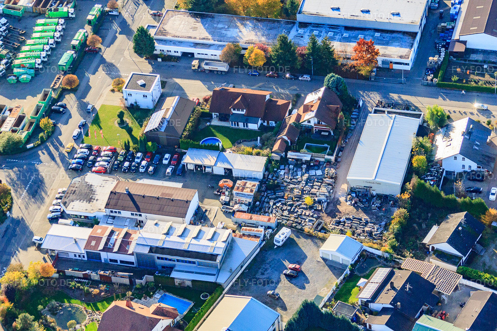 Luftbild: Pahle Stein & Design, Daniel Schmidt GmbH und Autohaus Bahlinger GmbH in Rülzheim im Bundesland Rheinland-Pfalz in Deutschland. – Foto: IMG_60449.jpg vom 24.10.2013 durch Werner Riehm/FLY-FOTO.de – Auflösung des Originals: 4752 x 3168 px – WWW.GRABMALE-PAHLE.DE – Daniel Schmidt GmbH – CUPRA Garagen