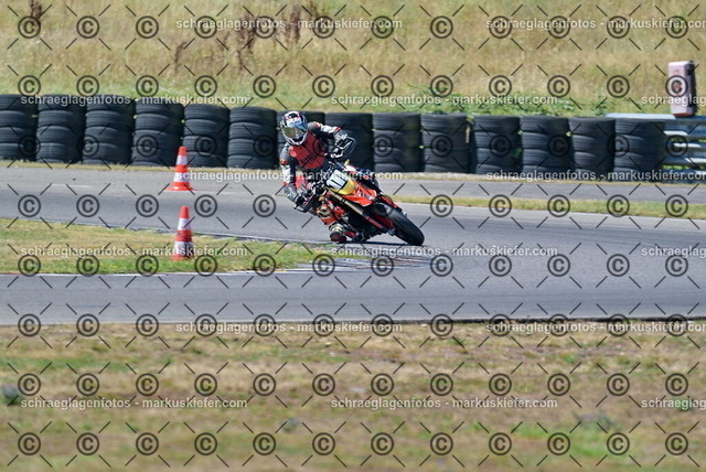26bt04-1144 | markuskiefer.com - Realisiert mit Pictrs.com