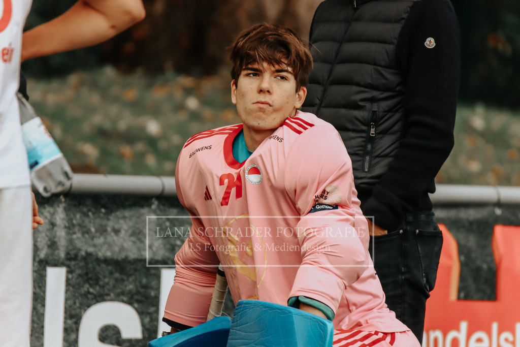 MU18_DM_ZWR_HF_RWK-KTHC_18.10.25_Köln (199 von 432) | lanaschraderfotografie - Realisiert mit Pictrs.com