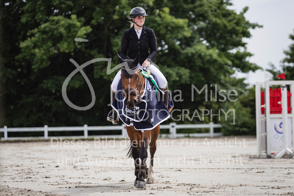 250531_MayDays_M2-SpringenmstAnf-833 | Deine schönsten Turniermomente als professionelle Fotos! Entdecke hochwertige Pferdesport-Fotografie im Online-Shop. Jetzt Fotos finden & bestellen!