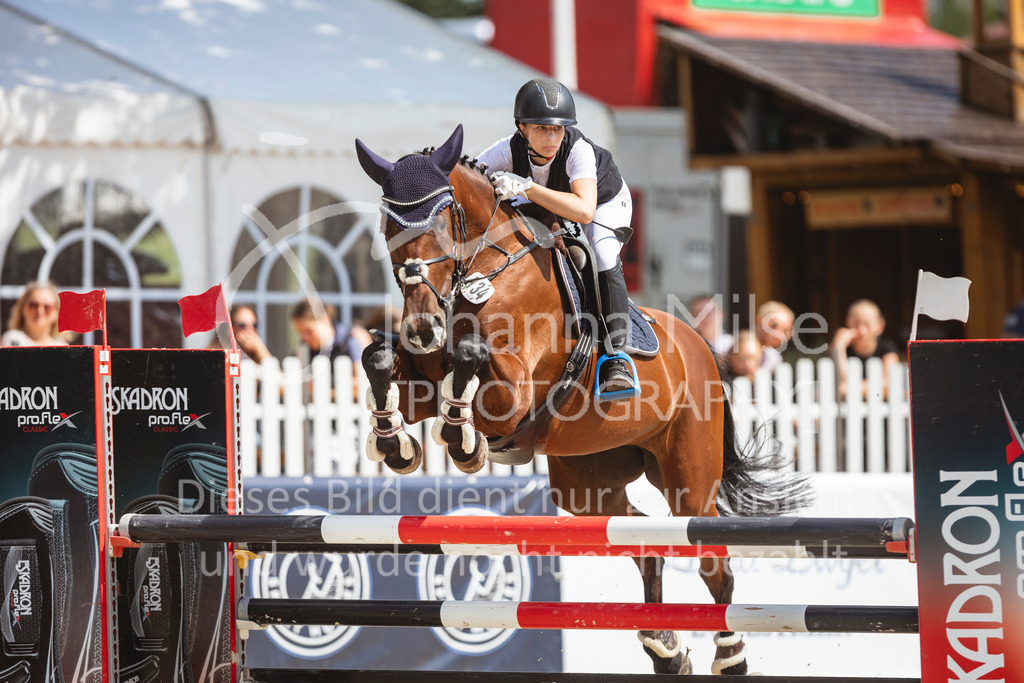 240711_BHO_L-Stil-2-508 | Deine schönsten Turniermomente als professionelle Fotos! Entdecke hochwertige Pferdesport-Fotografie im Online-Shop. Jetzt Fotos finden & bestellen!