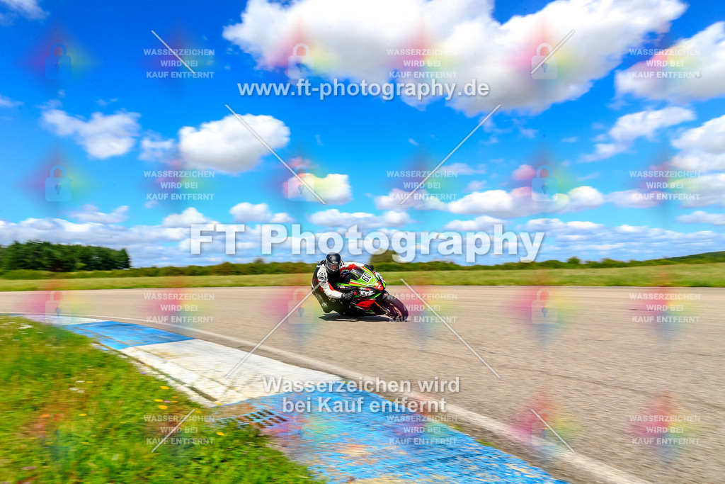 060-6323 | Hier findet Ihr Bilder von Touristenfahrten auf der Nürburgring Nordschleife oder von anderen Veranstaltungen die ich besucht habe. Viel Spass beim Durch Schauen 