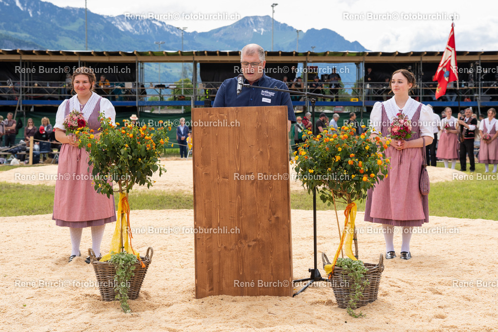BUR07065 | René Burch leidenschaftlicher Fotograf aus Kerns in Obwalden.  Hier finden sie Sport, Landschaft und Natur Fotografie.
 - Realisiert mit Pictrs.com