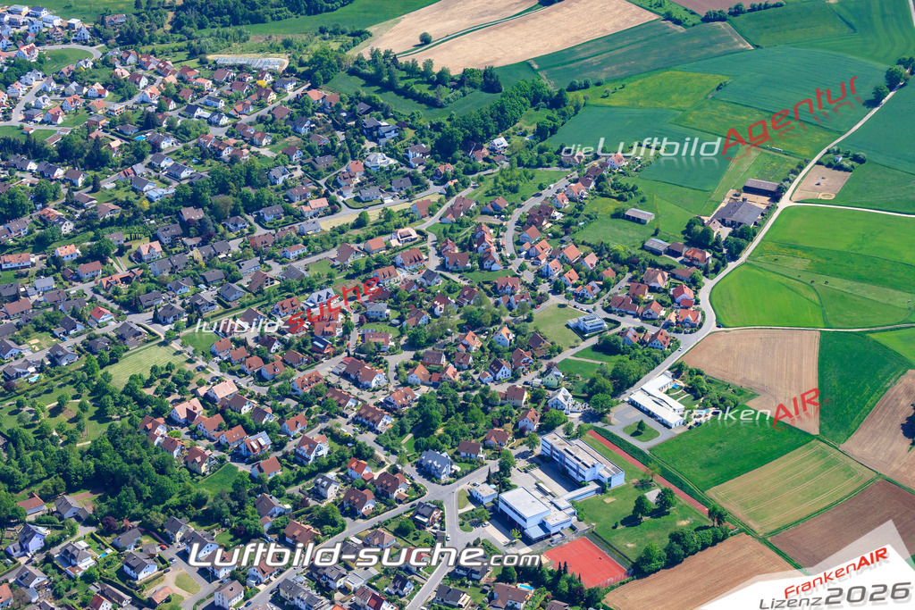 Das Luftbild der Stadt Bischberg wurde 2018 vom Flugzeug heraus erstellt (keine Drohne) Aufnahmehöhe ca.400 Meter- hohe Auflösung für beste Druck-Qualität