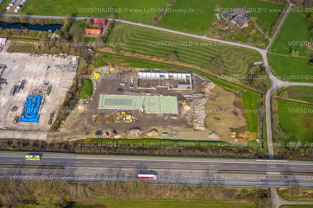 Isselburg240313699 | Luftbild, Baustelle mit Neubau Anhängerzentrum Baumann In den Weiden an der Millinger Straße, Autobahn A3, Heelden, Isselburg, Nordrhein-Westfalen, Deutschland